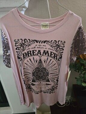 Dirtee Laundry Sequin Sleeve 'Dreamer' Graphic Tee - Light Pink XL